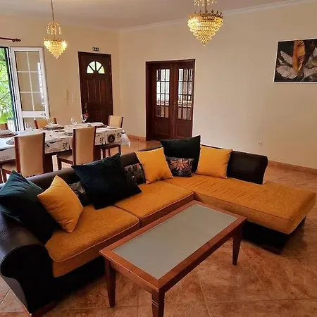 Bungalow In Natural Paradise *